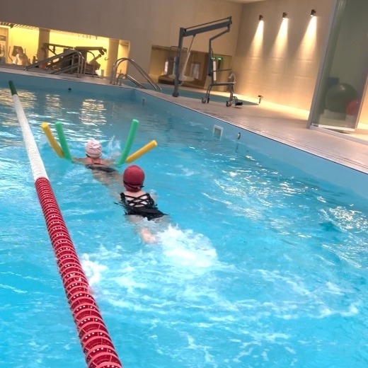 logo acquawellness young